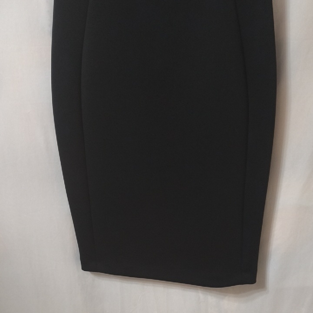 Elegant Black Dress with Blue Floral Accents - Picture 5 of 12